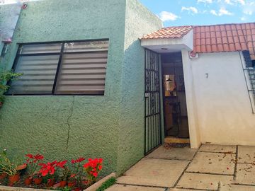 Casa en venta de un piso cerca de Constituyentes en Querétaro