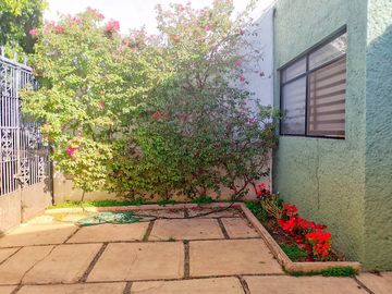 Casa en venta de un piso cerca de Constituyentes en Querétaro