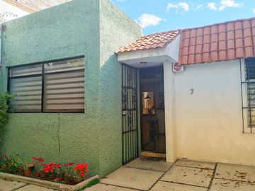 Casa en venta de un piso cerca de Constituyentes en Querétaro