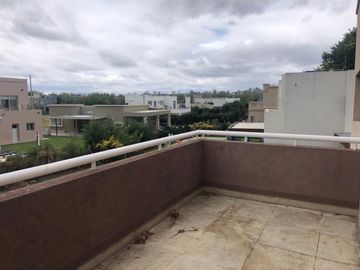 Casa 4 Ambientes - 2 Plantas - Fincas de Hudson