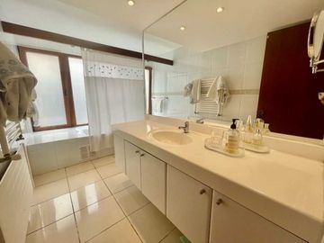 ESTUPENDA CASA VENTA SECTOR CAMINO REAL/ COLEGIO  EVEREST