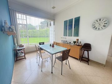 CASA EN VENTA O RENTA CUMBAYA URB. LUJO
