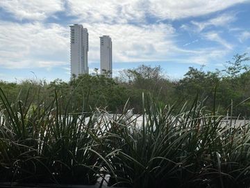 CASA VENTA, 3 RECAMARAS EN MONTEBELLO MERIDA