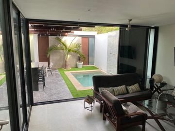 CASA VENTA, 3 RECAMARAS EN MONTEBELLO MERIDA