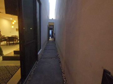 CASA VENTA, 3 RECAMARAS EN MONTEBELLO MERIDA