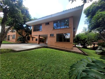 Casa campestre en condominio para arriendo en Cerritos, Pereira!!!