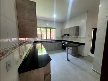 Casa campestre en condominio para arriendo en Cerritos, Pereira!!!