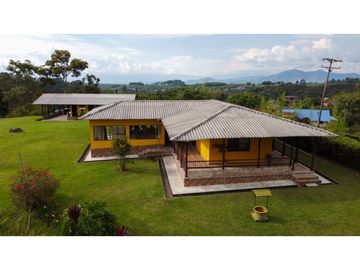 VENTA HERMOSA FINCA EN RESERVA BARBAS BREMEN PEREIRA