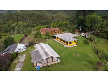 VENTA HERMOSA FINCA EN RESERVA BARBAS BREMEN PEREIRA