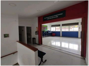 CASA LAURELES ESTADIO SURAMERICANA / USO COMERCIAL