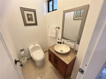CASA HERMOSISIMA EN ALAMEDA LA VICTORIA