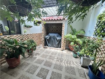 CASA HERMOSISIMA EN ALAMEDA LA VICTORIA