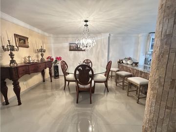 CASA HERMOSISIMA EN ALAMEDA LA VICTORIA