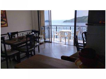 Apartamento Dúplex Amoblado en Playa Salguero – Santa Marta