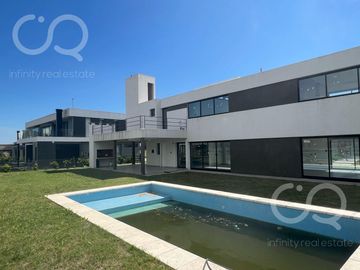 CASA EN VENTA BARRIO PRINCIPADO CANNING