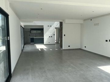 CASA EN VENTA BARRIO PRINCIPADO CANNING