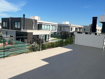 CASA EN VENTA BARRIO PRINCIPADO CANNING