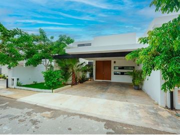 Casa en Venta en Mérida, Privada Canaria, Conkal