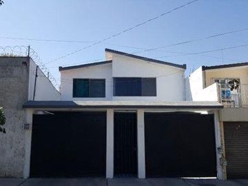 Casa en Venta Lomas de Qro, Plaza de Toros, Terreno 161 m2