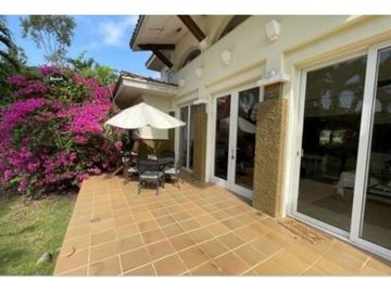 VENTA  O ALQUILER DE CASA EN TUCAN COUNTRY CLUB 711M2 3REC+CBE JP