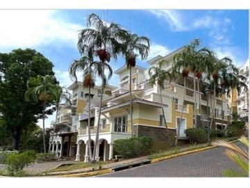 VENTA  O ALQUILER DE CASA EN TUCAN COUNTRY CLUB 711M2 3REC+CBE JP