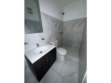 VENTA APARTAMENTO VIA ESPAÑA PISO ALTO CON BALCON PH MILLENIALS