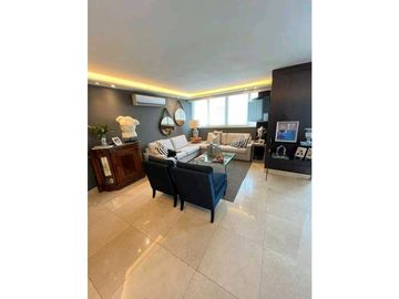 SE VENDE APARTAMENTO REMODELADOEN EL PH SOL MARINA 241 M2 JP