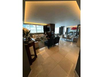 SE VENDE APARTAMENTO REMODELADOEN EL PH SOL MARINA 241 M2 JP