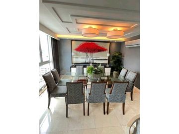 SE VENDE APARTAMENTO REMODELADOEN EL PH SOL MARINA 241 M2 JP