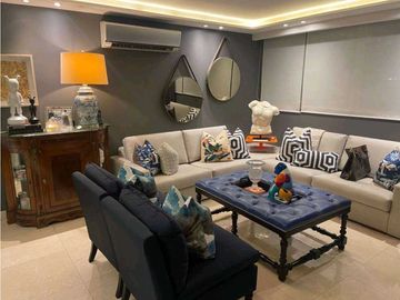 SE VENDE APARTAMENTO REMODELADOEN EL PH SOL MARINA 241 M2 JP