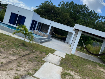 GANGA VENDO CASA CON PISCINA EN CORONADO (3)