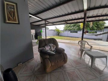 VENDO CASA EN LA CHORRERA LAS LOMAS 4R