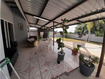 VENDO CASA EN LA CHORRERA LAS LOMAS 4R
