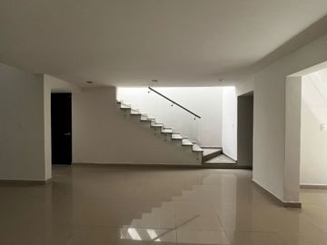 A unas cuadras de plaza Galerías