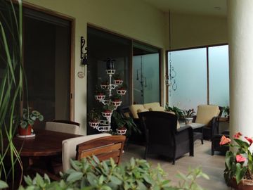 Condominio de 5 casas a media cuadra de la  Avenida San Diego