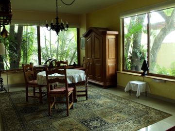 Condominio de 5 casas a media cuadra de la  Avenida San Diego