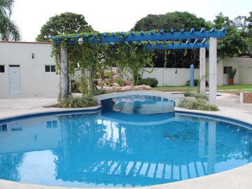 Condominio de 5 casas a media cuadra de la  Avenida San Diego