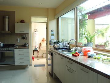Condominio de 5 casas a media cuadra de la  Avenida San Diego