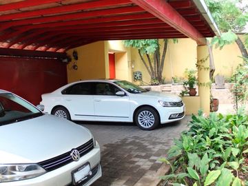 Condominio de 5 casas a media cuadra de la  Avenida San Diego