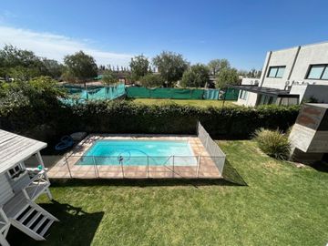 VENTA CASA BARRIO PRIVADO MAIPU