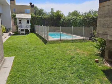 VENTA CASA BARRIO PRIVADO MAIPU