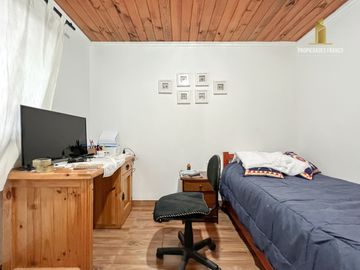 ALGARROBO VENTA CASA CON LOCAL COMERCIAL Y 4 DPTOS PRIVADOS