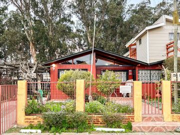 ALGARROBO VENTA CASA CON LOCAL COMERCIAL Y 4 DPTOS PRIVADOS