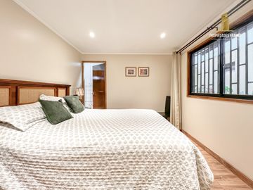 ALGARROBO VENTA CASA CON LOCAL COMERCIAL Y 4 DPTOS PRIVADOS