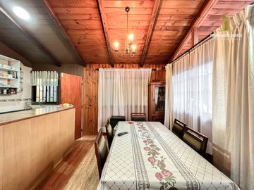 ALGARROBO VENTA CASA CON LOCAL COMERCIAL Y 4 DPTOS PRIVADOS