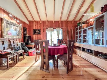ALGARROBO. VENDE CASA DE USO MIXTO EN RECINTO PRIVADO.
