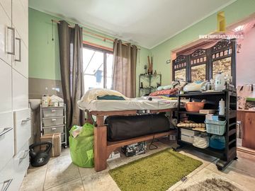 ALGARROBO. VENDE CASA DE USO MIXTO EN RECINTO PRIVADO.