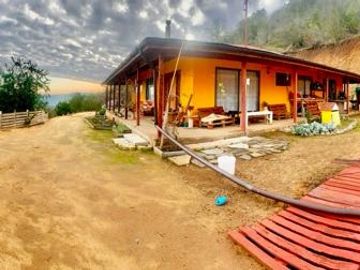 CASABLANCA. VENTA PARCELA CON CASA 5D 2B. SECTOR LO VÁQUEZ
