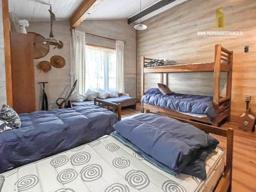PUCÓN. VENTA CASA 3D 4B CONEXIÓN DIRECTA LAGO VILLARRICA