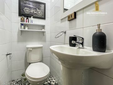 PUCÓN. VENTA CASA 3D 4B CONEXIÓN DIRECTA LAGO VILLARRICA